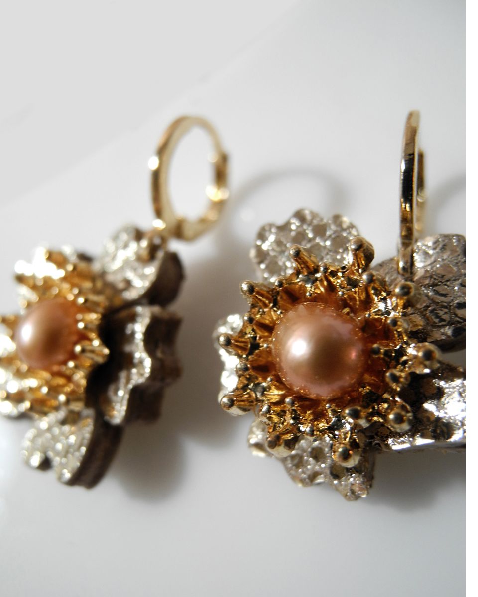 Botón de Oro Pendientes de Cuero Artesanales con Piedras Naturales - Imagen 6